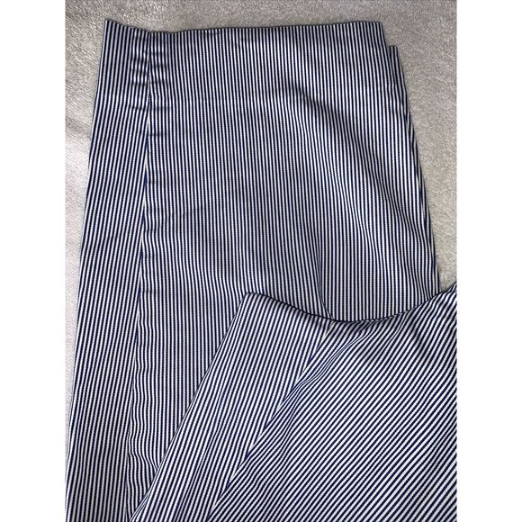 Talbots The Perfect Crop Curvy Pants Women’s Size 8 Blue & White Stripes. - Picture 8 of 9